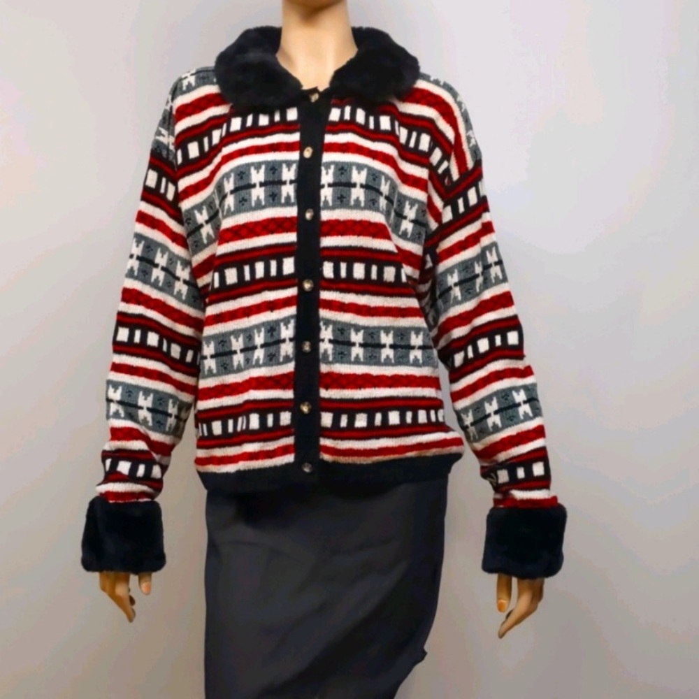 Women's  VTG Striped  acrylic,sweater cardigan front buttons.